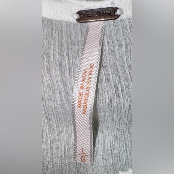 Free People Sheer Lace Boho Blouse with crocheted trim. Cream Size L. VGUC - Picture 11 of 11